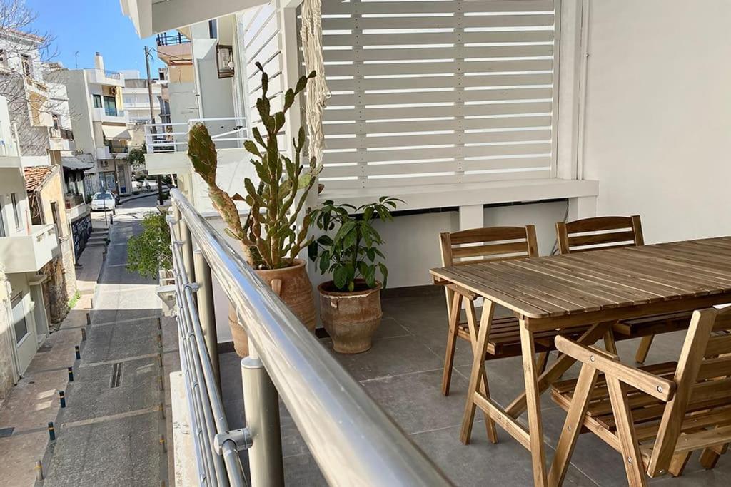 3-Bedroom Central, Spacious And Bright Apartment. Heraclión Exterior foto